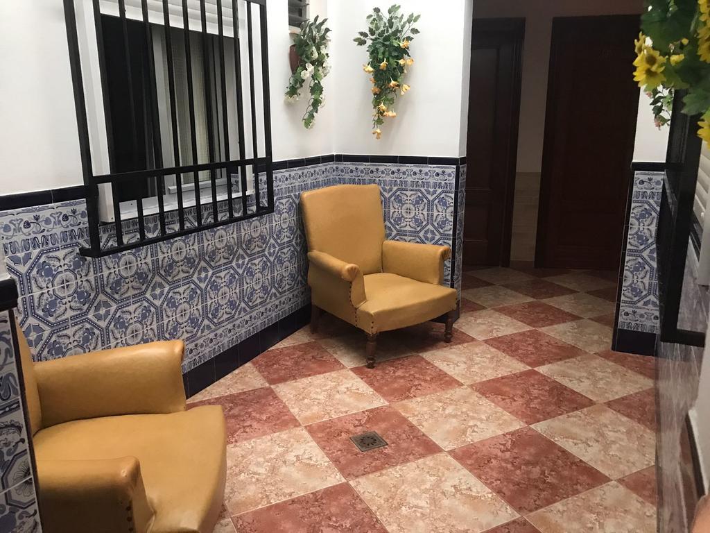 Hostal Bar San Pedro Mairena De Alcor Exterior foto